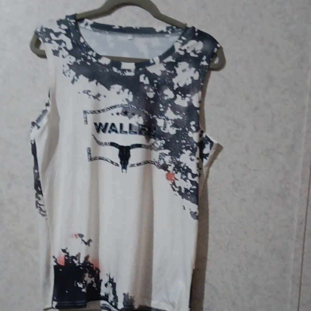 Black and White Graphic Muscle Tee Like New. High Quality. Rock Band Collectible